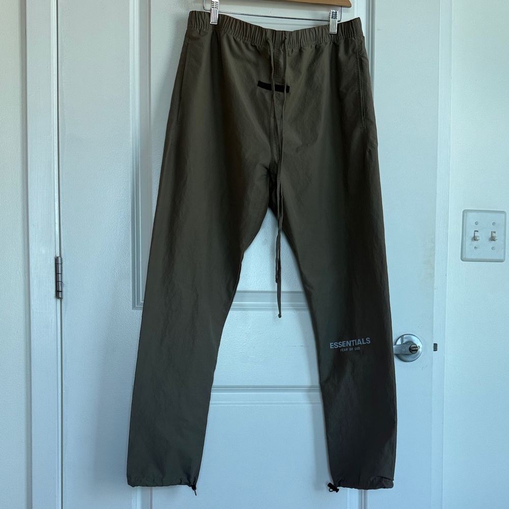 Essentials Fear of God  unisex Dark Olive Joggers sz med